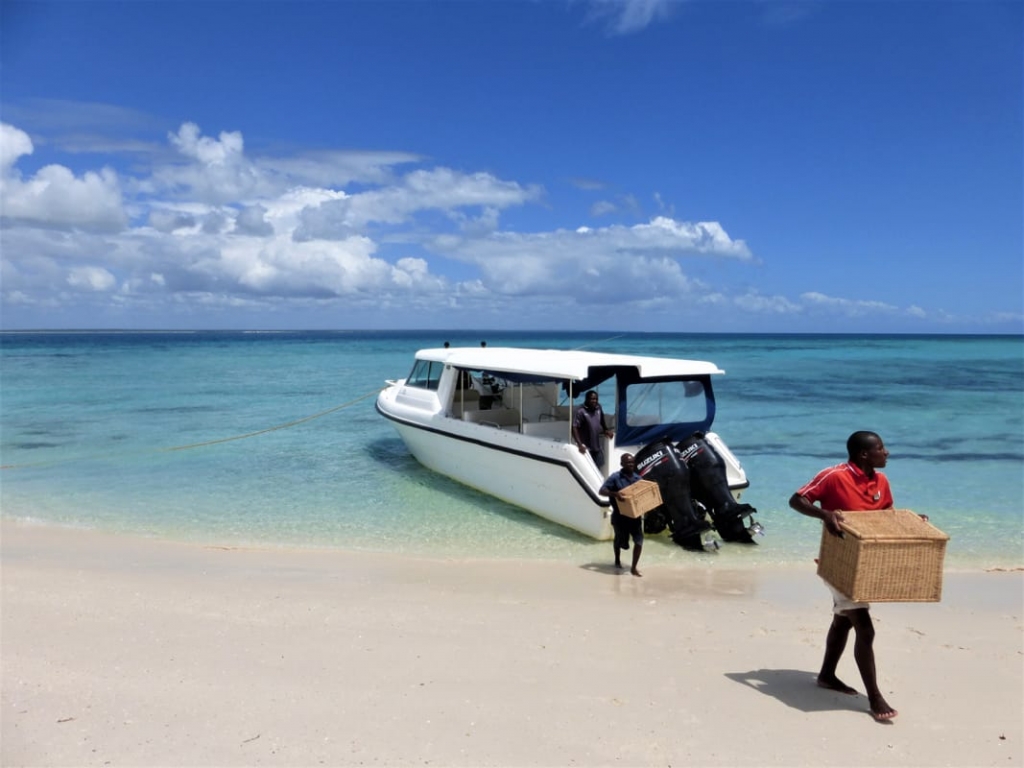 Tess Paterson - Motor boat at Paradise Island Mozambique